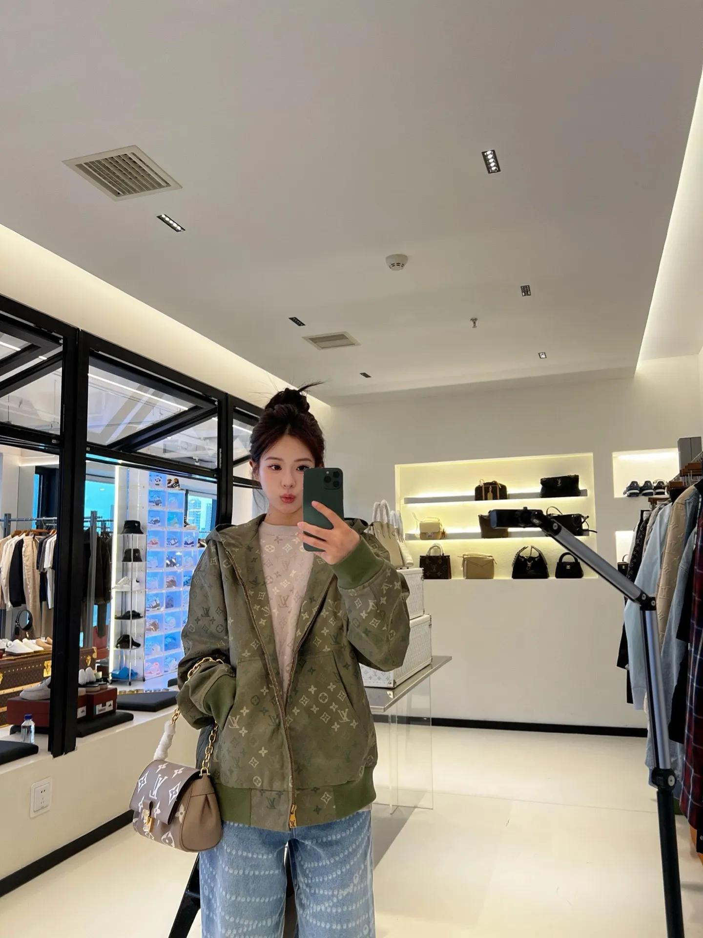 Louis Vuitton/Louis Vuitton Presbyopia printed beaded denim hooded jacket
